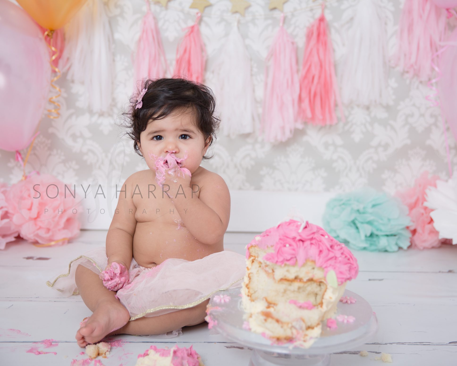 1st birthday girl and boy Cake smash photoshoots by Sonya Harrap photography on Hertfordshire welwyn garden