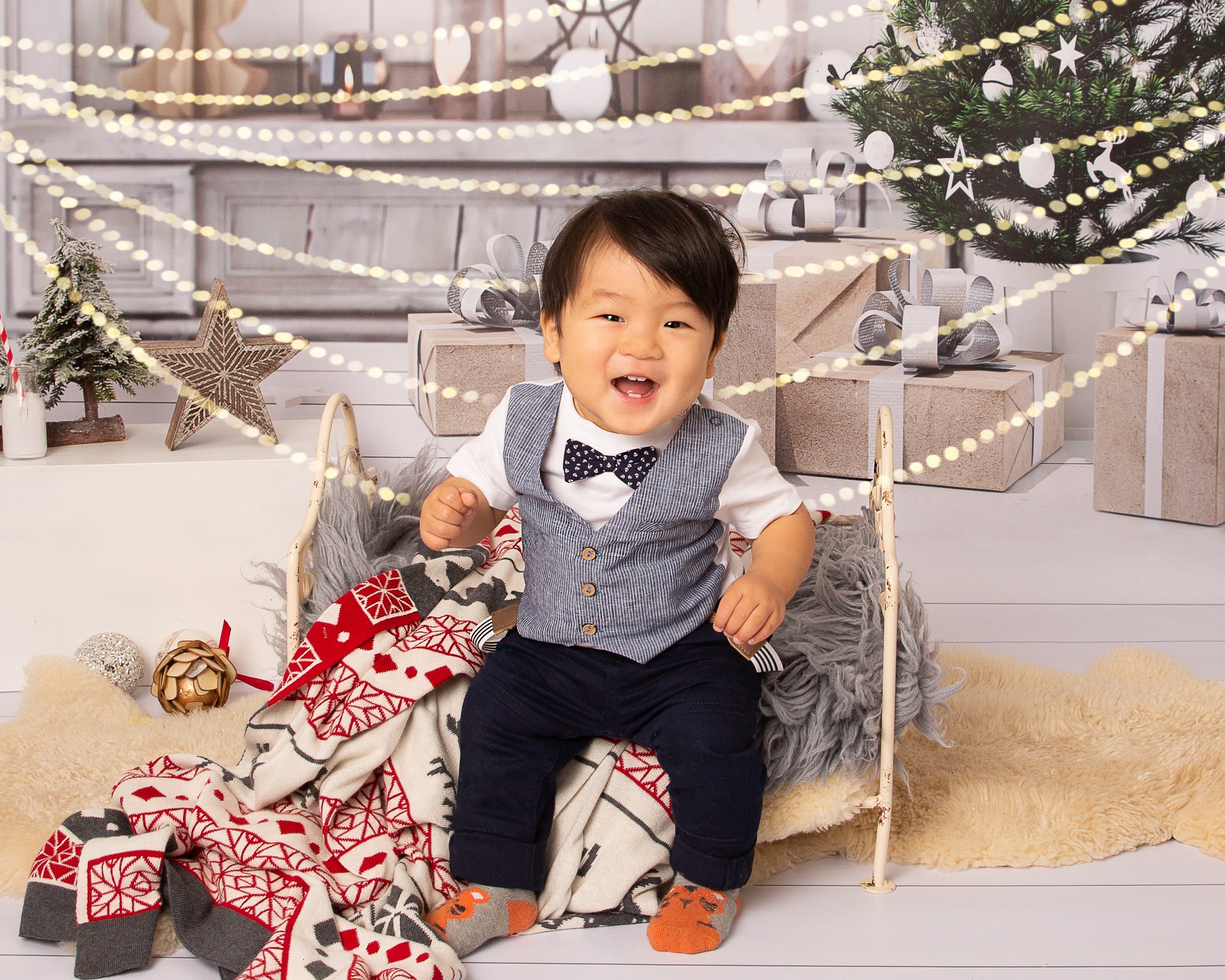 Sonya Harrap Christmas mini photoshoots Christmas family portraits Welwyn garden city Hertfordshire St Albans Hertford potters bar stevenage