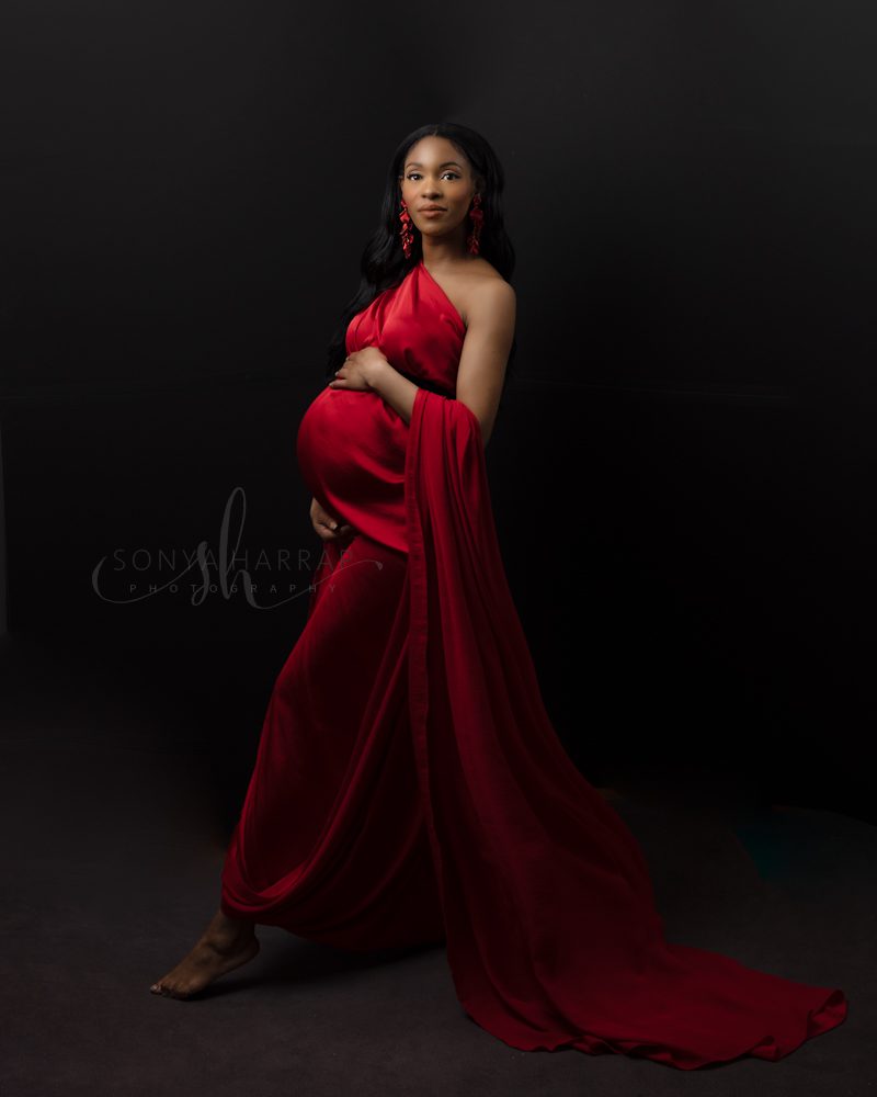 Modest no skin Maternity photoshoot in welwyn garden city - simple maternity photoshoot