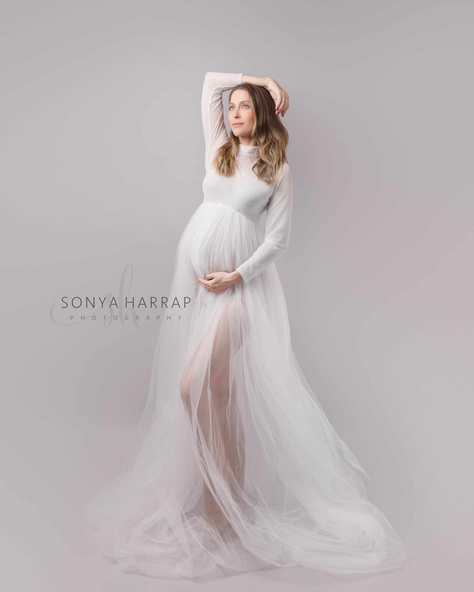 Pregnancy photo by Sonya Harrap