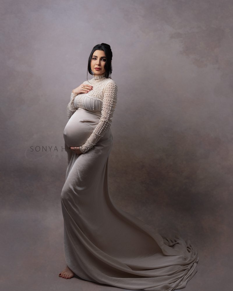 modest maternity photos by Sonya Harrap Photography Hertfordshire UK