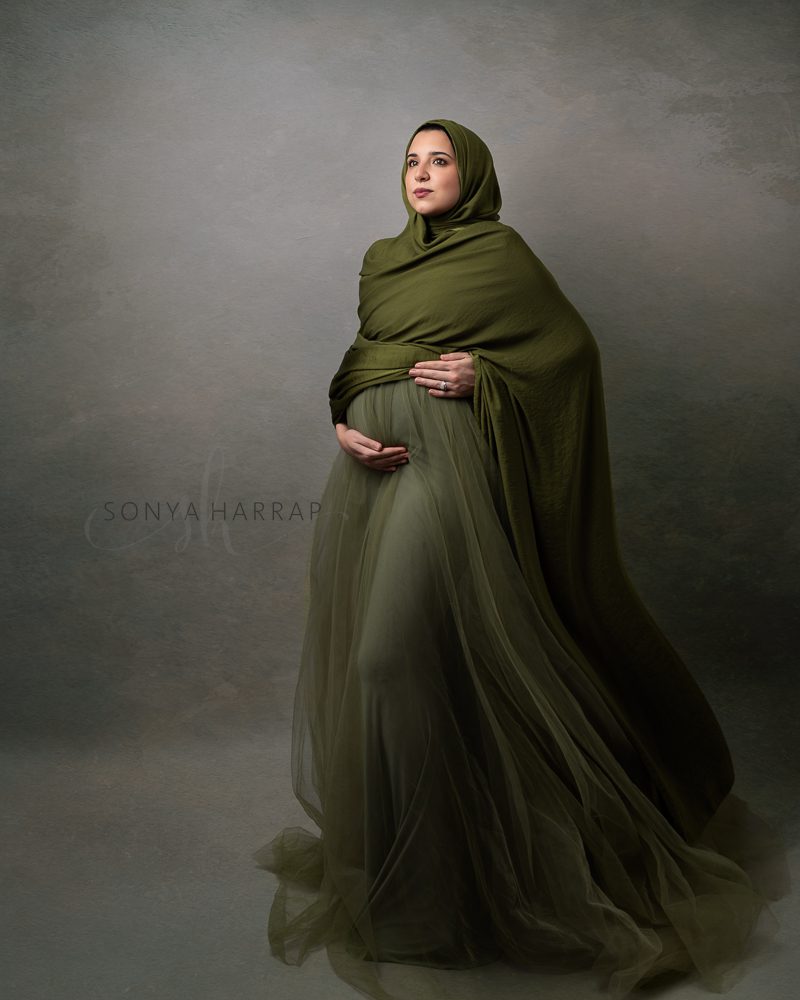 MOdest maternity photoshoots by Sonya Harrap