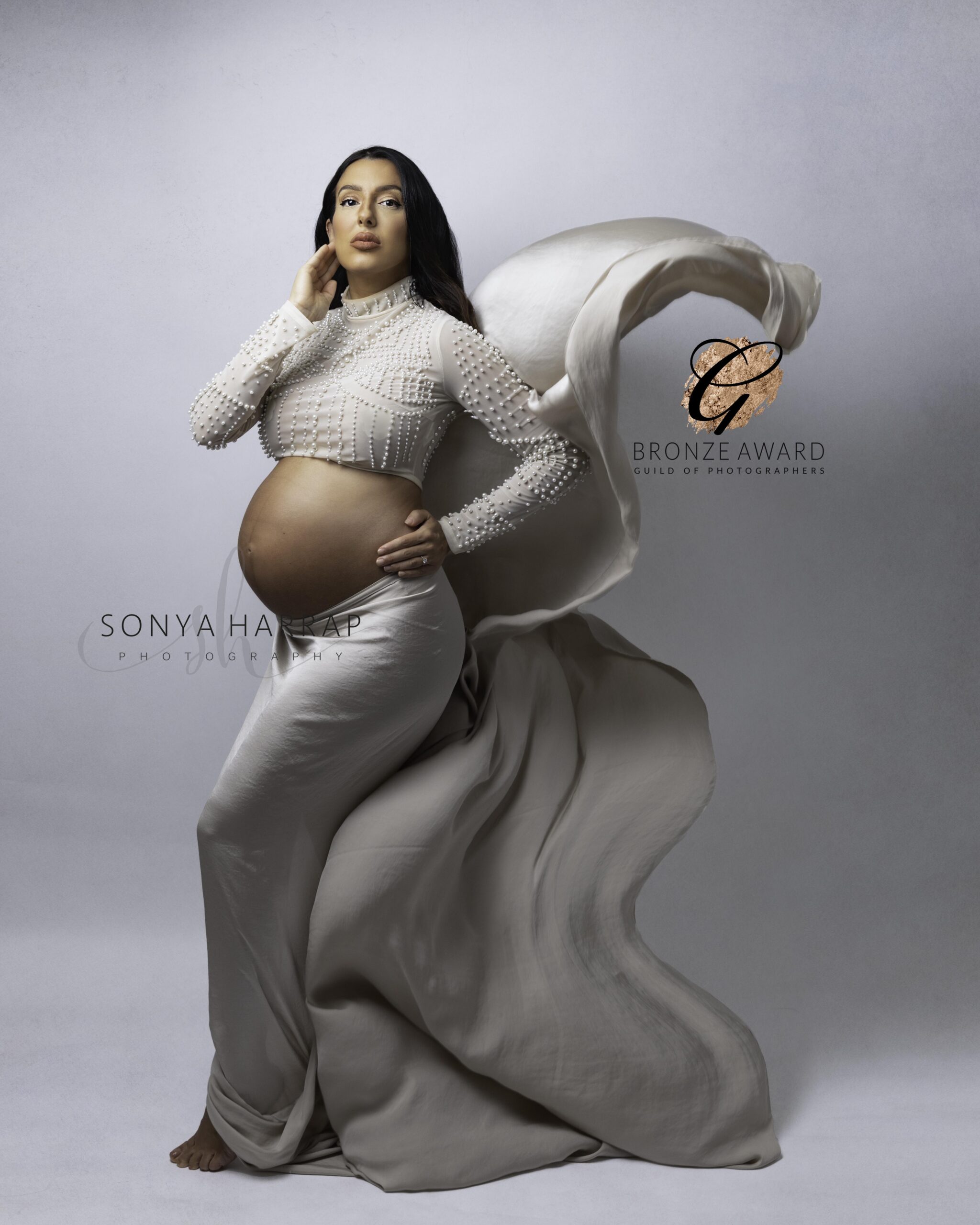 Award winning maternity photographer Sonya Harrap WELWYN GAREN CITY PHOTOGRAPHER