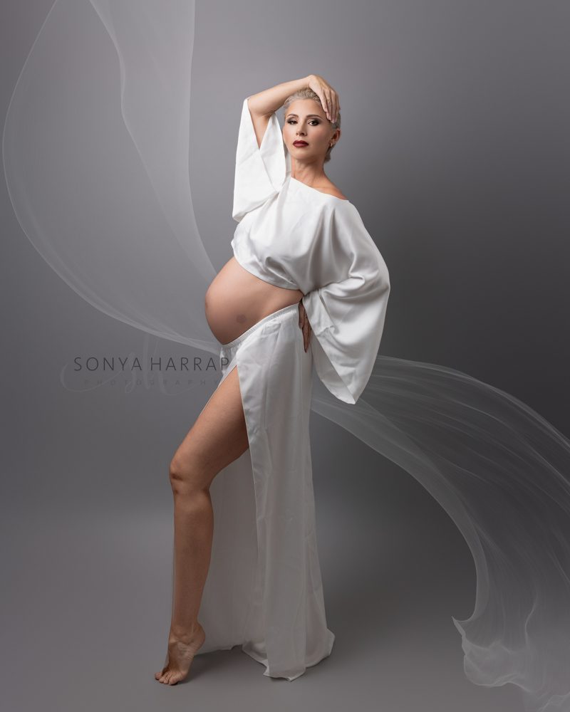 Award winning maternity photographer Sonya Harrap WELWYN GAREN CITY PHOTOGRAPHER