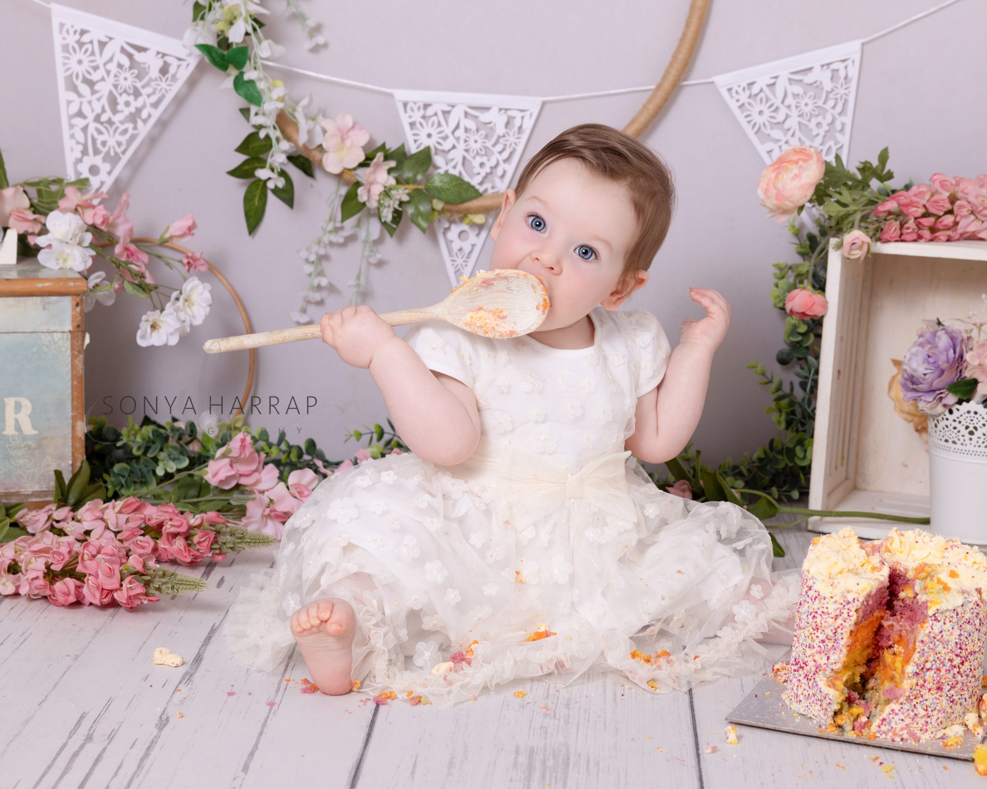 1st Birthday baby cake smash photoshoot Sonya Harrap welwyn garden city st albans Watford stevenage