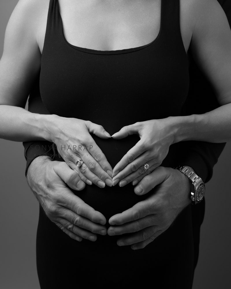 Modest no skin Maternity Pregnancy photoshoot by Sonya Harrap Hertfirdshire wealth garden St Albans watford