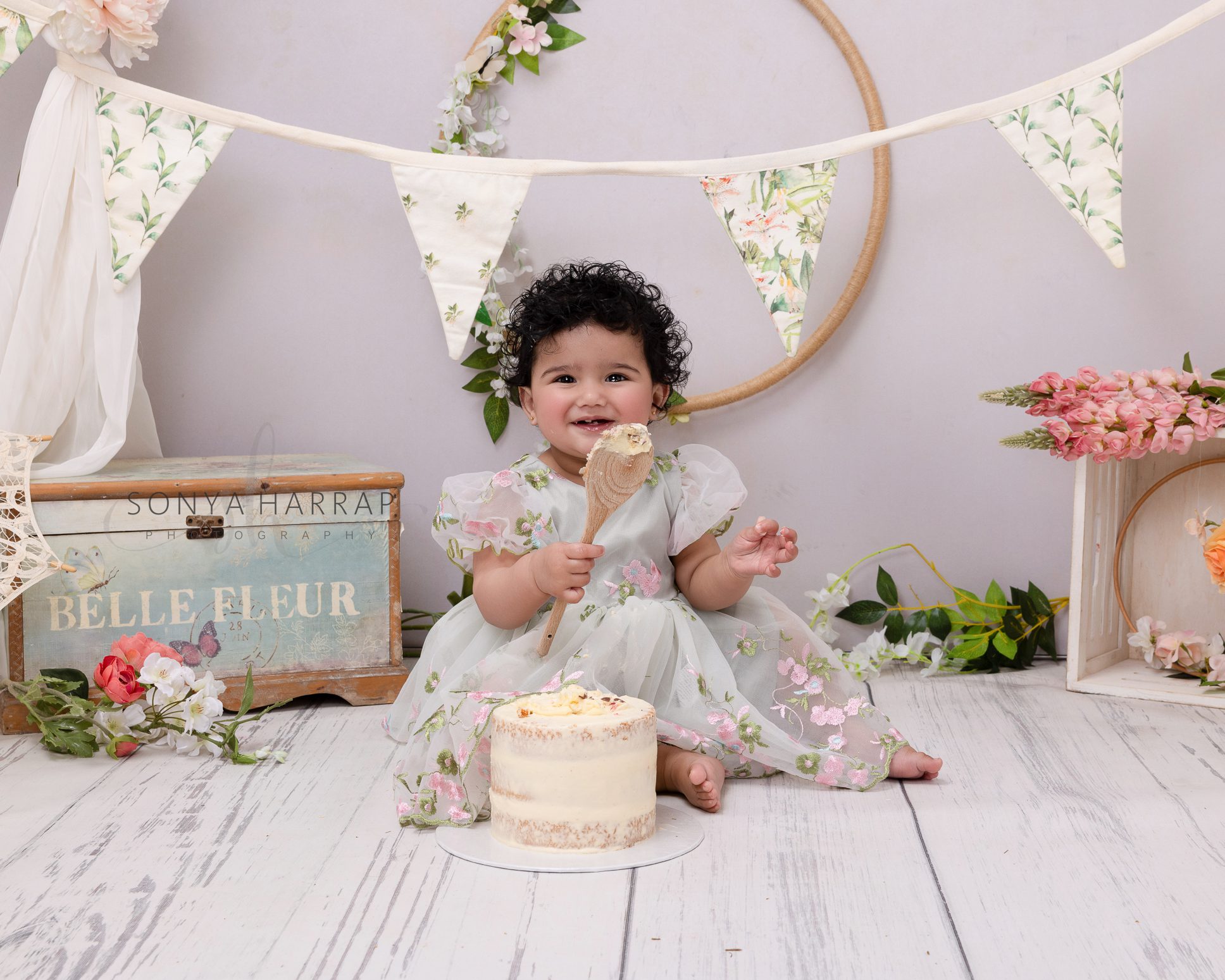 1st Birthday baby cake smash photoshoot Sonya Harrap welwyn garden city st albans Watford stevenage