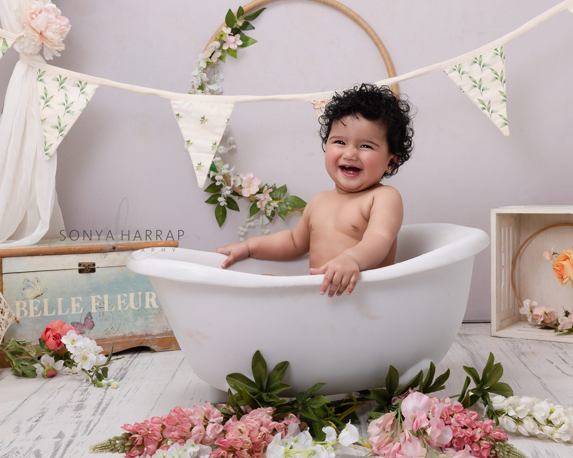 1st Birthday baby cake smash photoshoot Sonya Harrap welwyn garden city st albans Watford stevenage