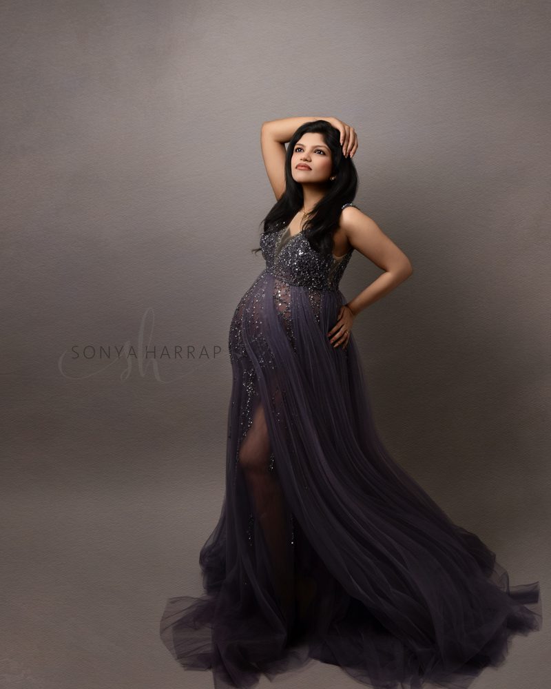 Modest no skin Maternity Pregnancy photoshoot by Sonya Harrap Hertfirdshire wealth garden St Albans watford