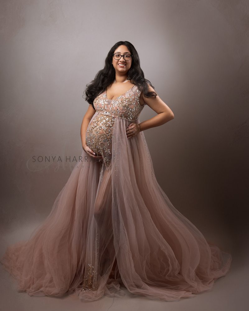Modest no skin Maternity Pregnancy photoshoot by Sonya Harrap Hertfirdshire wealth garden St Albans watford