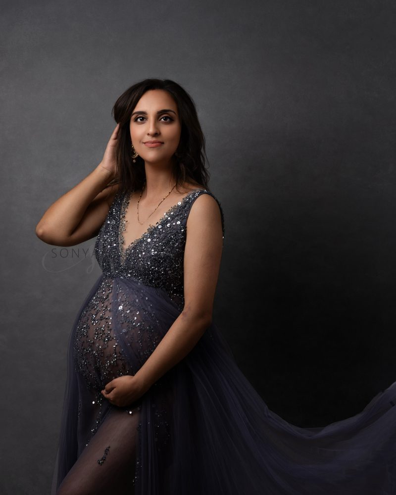 Modest no skin Maternity Pregnancy photoshoot by Sonya Harrap Hertfirdshire wealth garden St Albans watford