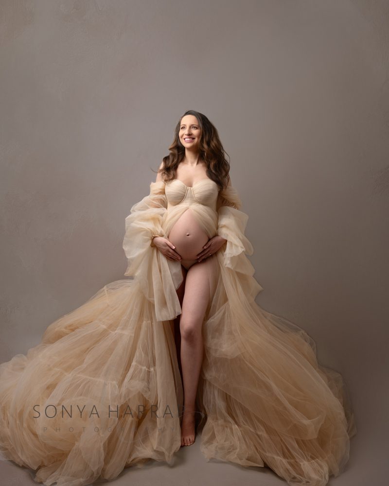 Award winning maternity photographer Sonya Harrap WELWYN GAREN CITY PHOTOGRAPHER