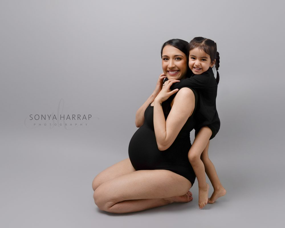 Mother daughter Maternity photoshoot welwyn garden city st albans Watford