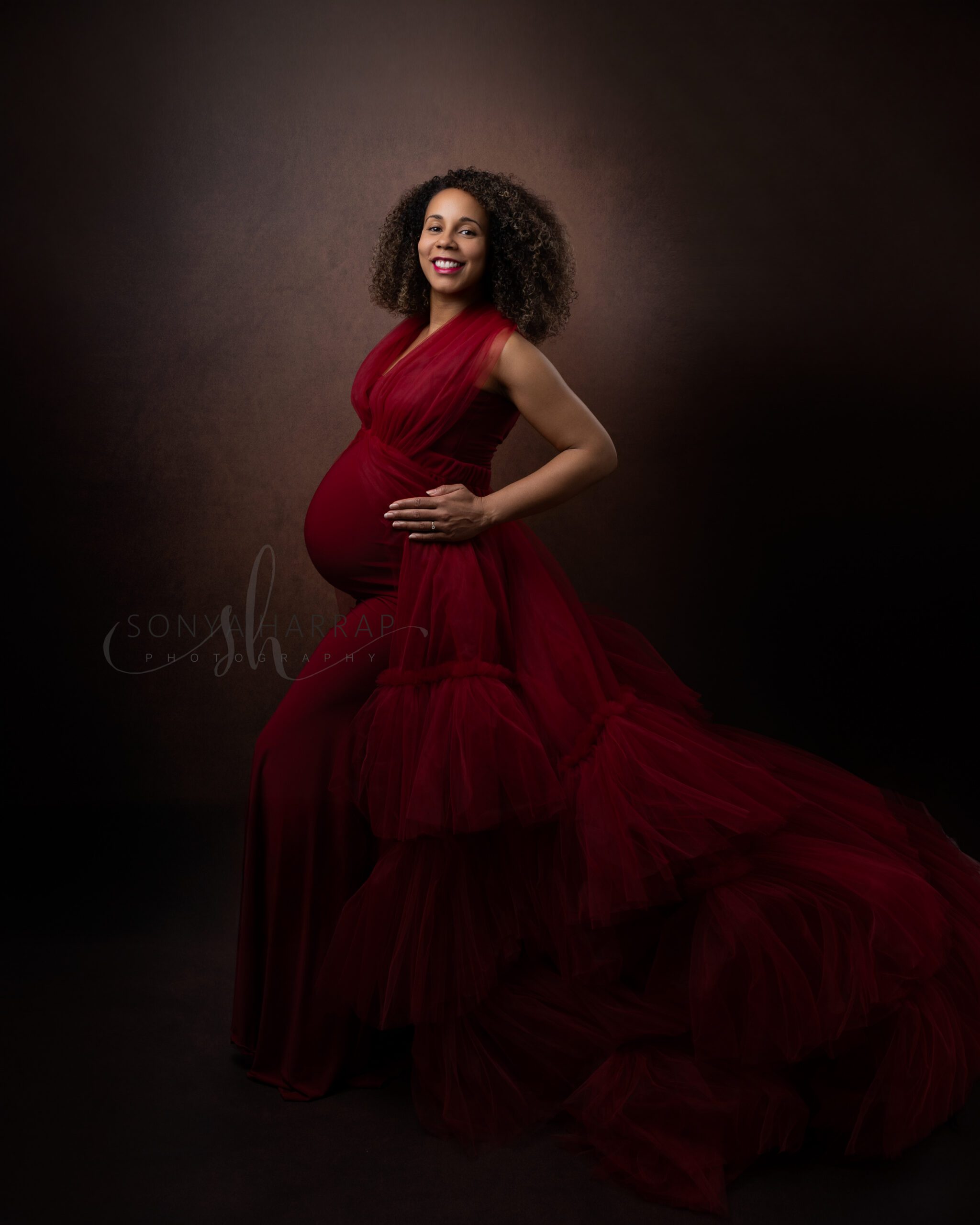 Modest no skin Maternity Pregnancy photoshoot by Sonya Harrap Hertfirdshire wealth garden St Albans watford